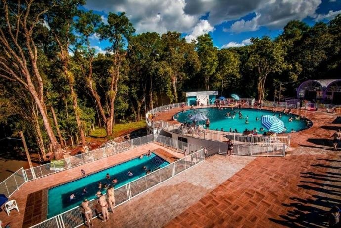 Foto panorâmica da igreja